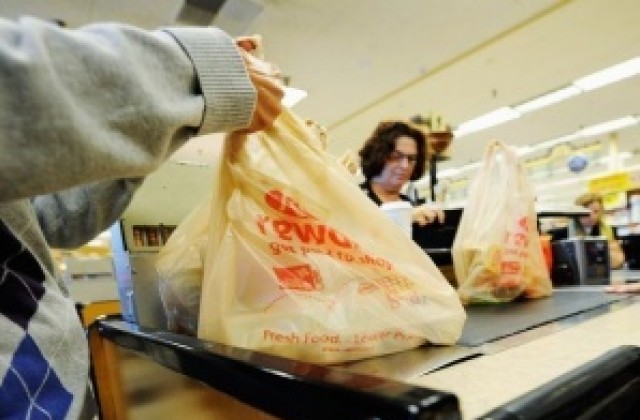 Без нарушения при проверките за продуктова такса на торбичките