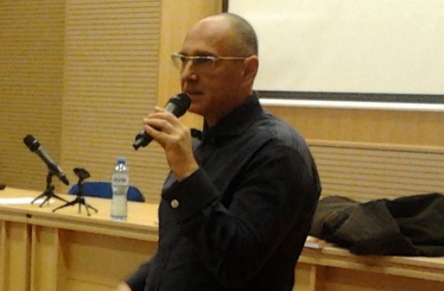 Любен Дилов-син: И папата вече има Туитър