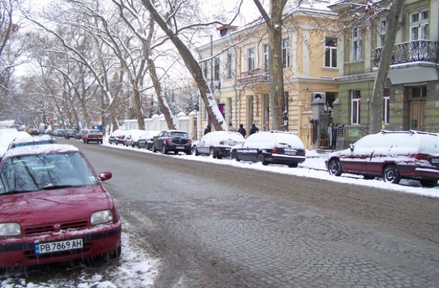 20 машини чистят Пловдив от снега