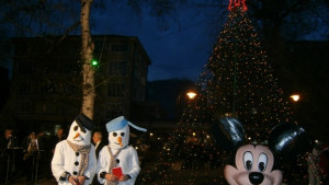 Днес се открива Коледното градче