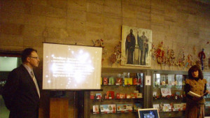 Руският консул откри изложба с автографи на космонавти