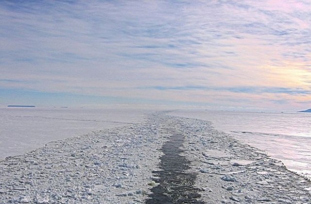 Втората група от българската експедиция замина за Антарктида