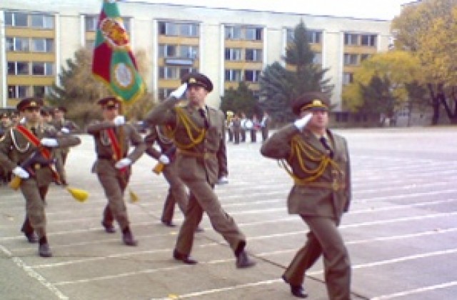 Набират кандидати за войници в четири гарнизона