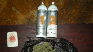 Задържаха двама дилъри