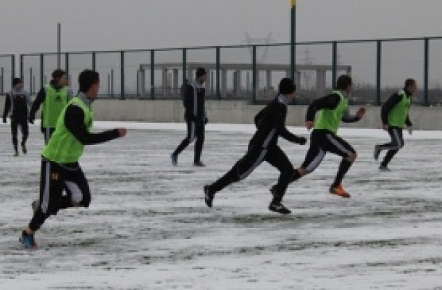 СНИМКИ: Ботев Пд стъпи на базата в Коматево