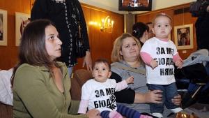 ГЕРБ обещаха да разгледат исканията за повисоки майчински и детски