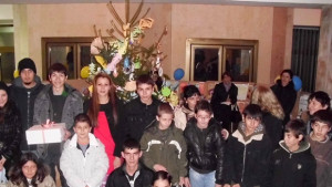 За пореден път украсиха елхата в Областна администрацияЛовеч