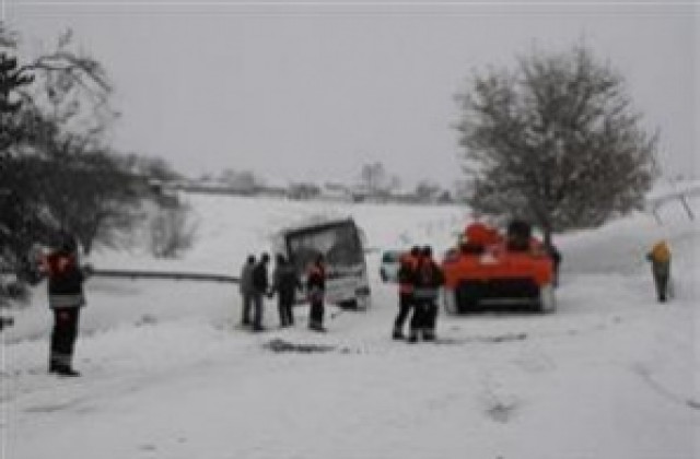 Нормализира се обстановката по пътищата в Търговищко