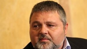 Настояват НС да обсъди отмяна на тоталната забрана за пушене