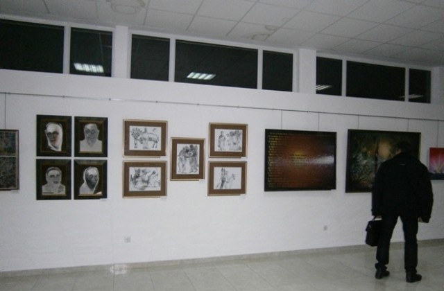 Изложба Обредни хлябове в градската галерия