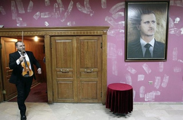 Асад няма да се задържи на власт, заяви високопоставен представител на НАТО