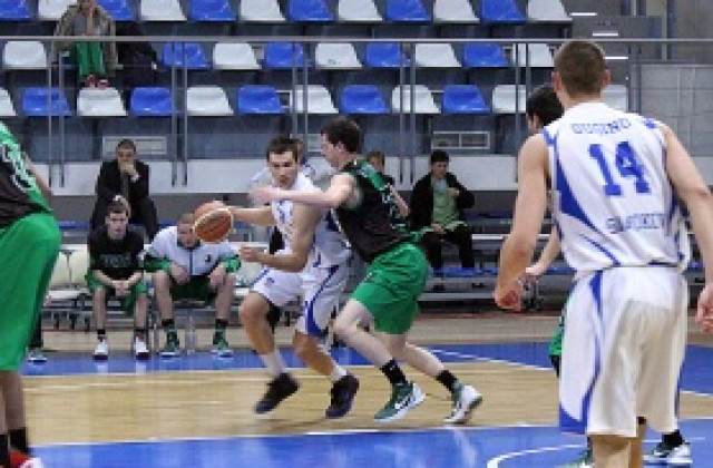 Рилецо със 7-а поредна победа, измести Лукойл от върха