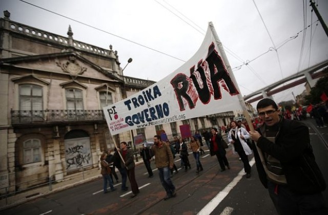 Хиляди демонстрираха в Португалия срещу политиката на бюджетни икономии