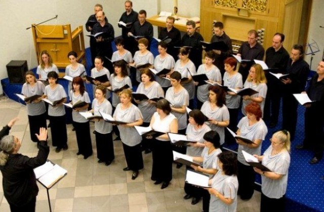 Коледен мини фестивал в русенската опера