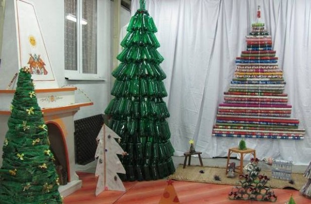 Елхи от отпадъчни материали изработиха децата в ЦДГ Здравец