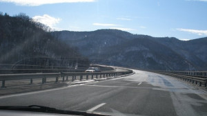 Мокри пътни настилки във Варненска област