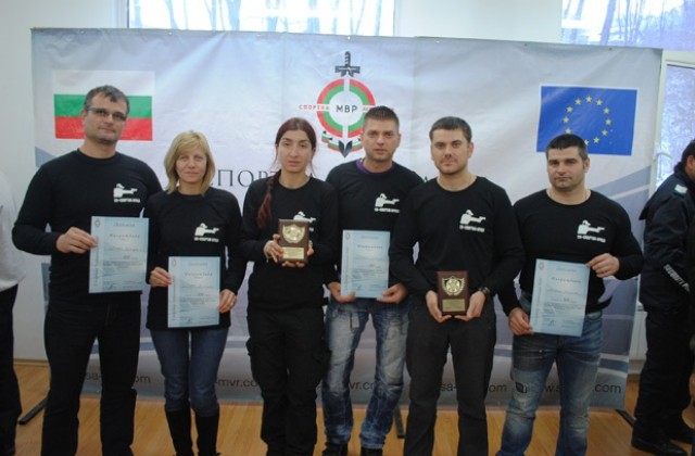 Предколедни успехи на врачанските полицаи