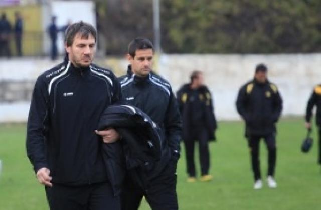 Черно море освободи треньора и половината отбор