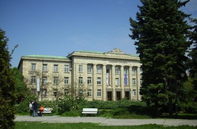 Отложиха делото срещу общината