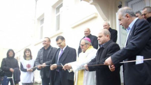 Министър Дянков откри новия приют за бездомници