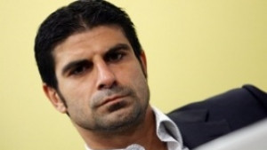 Гонзо взима цялата власт на Тича