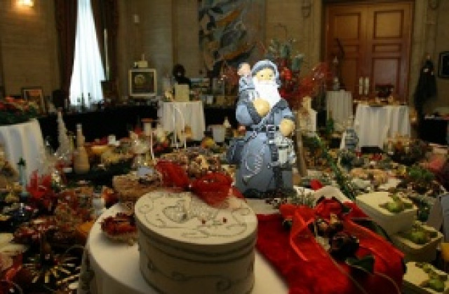 Ще похарчим повече за коледни подаръци тази година