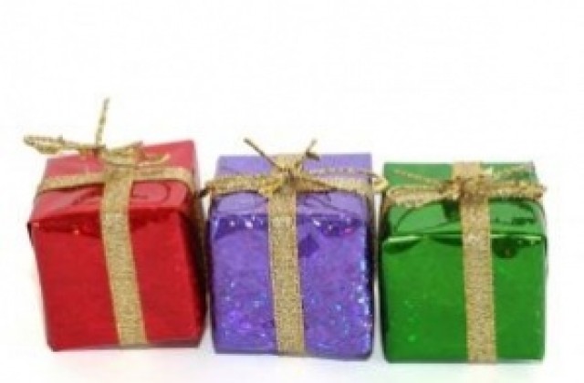 Варненци харчат по 226 лв. за подаръци, мъжете с лев по-щедри от дамите