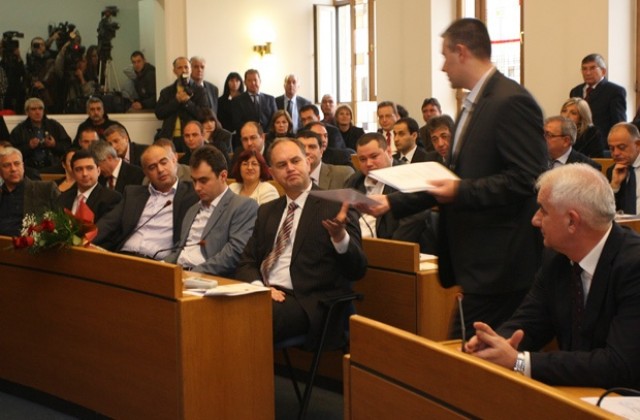 Предлагат увеличение с 10% на заплатите на районните кметове