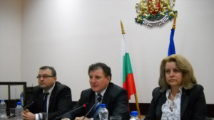 Тунел летище и нови мощностиприоритети на областната администрация