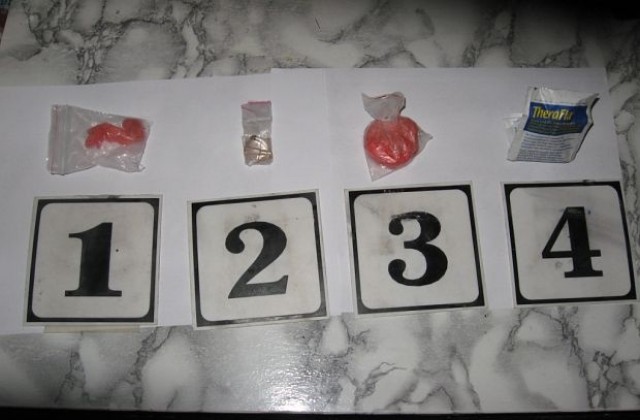 Задържаха наркодилър, търгувал от дома си