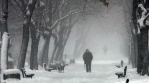 Обилни валежи от сняг идва силен вятър