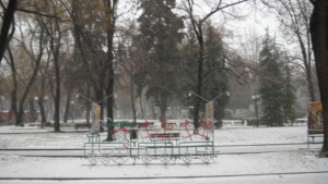 Две коли чистят в Железник вече