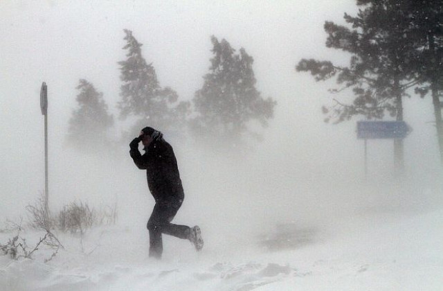 Над 300 населени места в страната са с нарушено електрозахранване