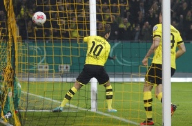 ВИДЕО: Борусия Дортмунд разгроми Хановер за Купата на Германия