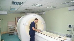 Доц Боян Балев Заради некачествен ток изключихме единствения работещ томограф