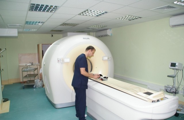 Доц. Боян Балев: Заради некачествен ток изключихме единствения работещ томограф в УМБАЛ Света Марина