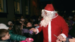 Поканете Дядо Коледа в дома си