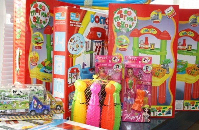 Детските градини в Сливен получиха подаръци от ГЕРБ