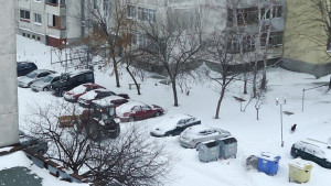 Трактори с гребла влязоха и в помалките улици на Силистра