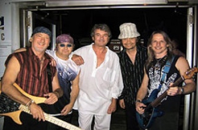 Deep Purple представя новия си албум в Каварна