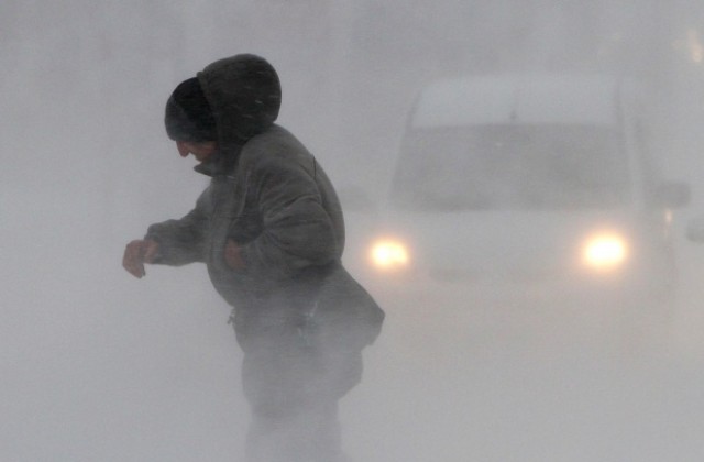 Зимата откъсна Варна от света, в почти цялата област положението е бедствено