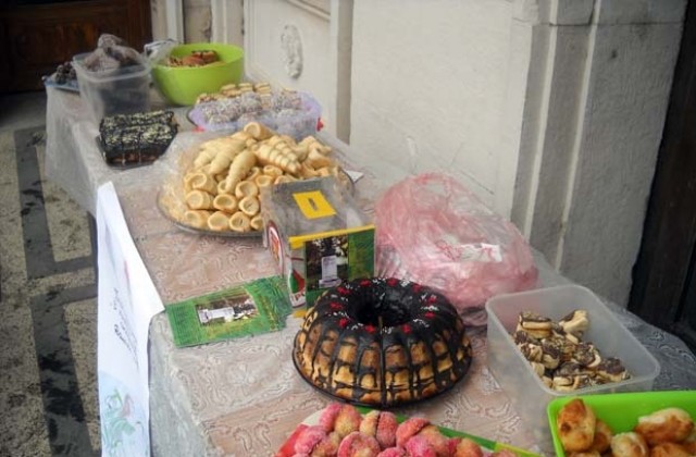 Домашни сладки и волейбол преди Коледа