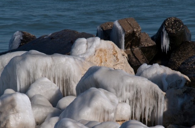Студ до Коледа, после температурите стават положителни