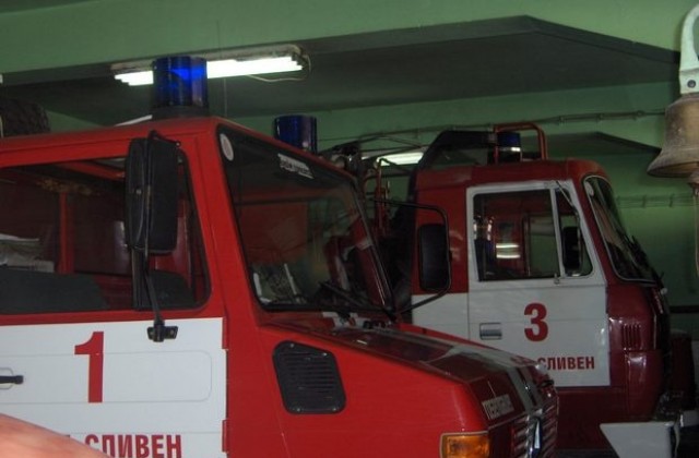 108 граждани са спасили от снеговете пожарникари в сливенско
