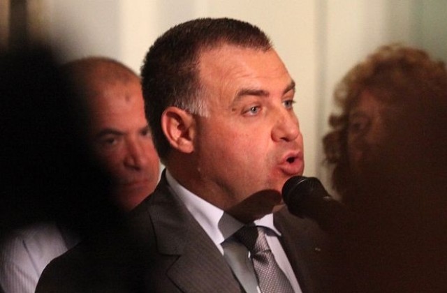 Не е готова проверката на кена, чието съдържание прогори хранопровода на момиче