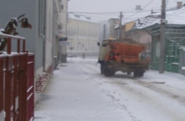 Извозват снега от Силистра