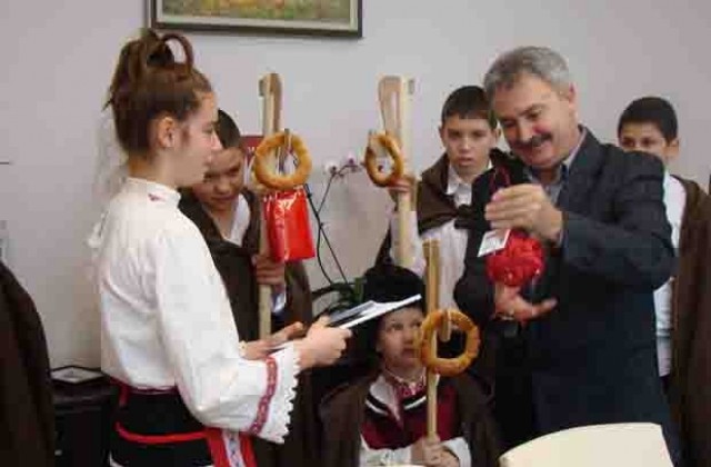 Коледари при кмета на Монтана