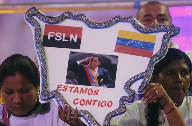 Няма да има предсрочни избори, ако Чавес не поеме правомощията си през януари