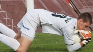 Генк с оферта за Китанов той може и да остане