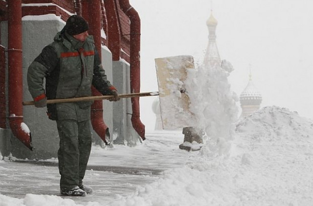 Леден дъжд се изсипа над Москва